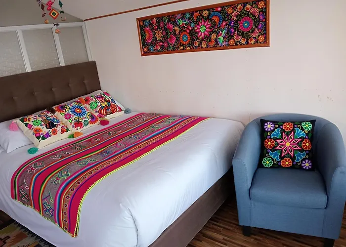 Uros Amaru Marka Lodge